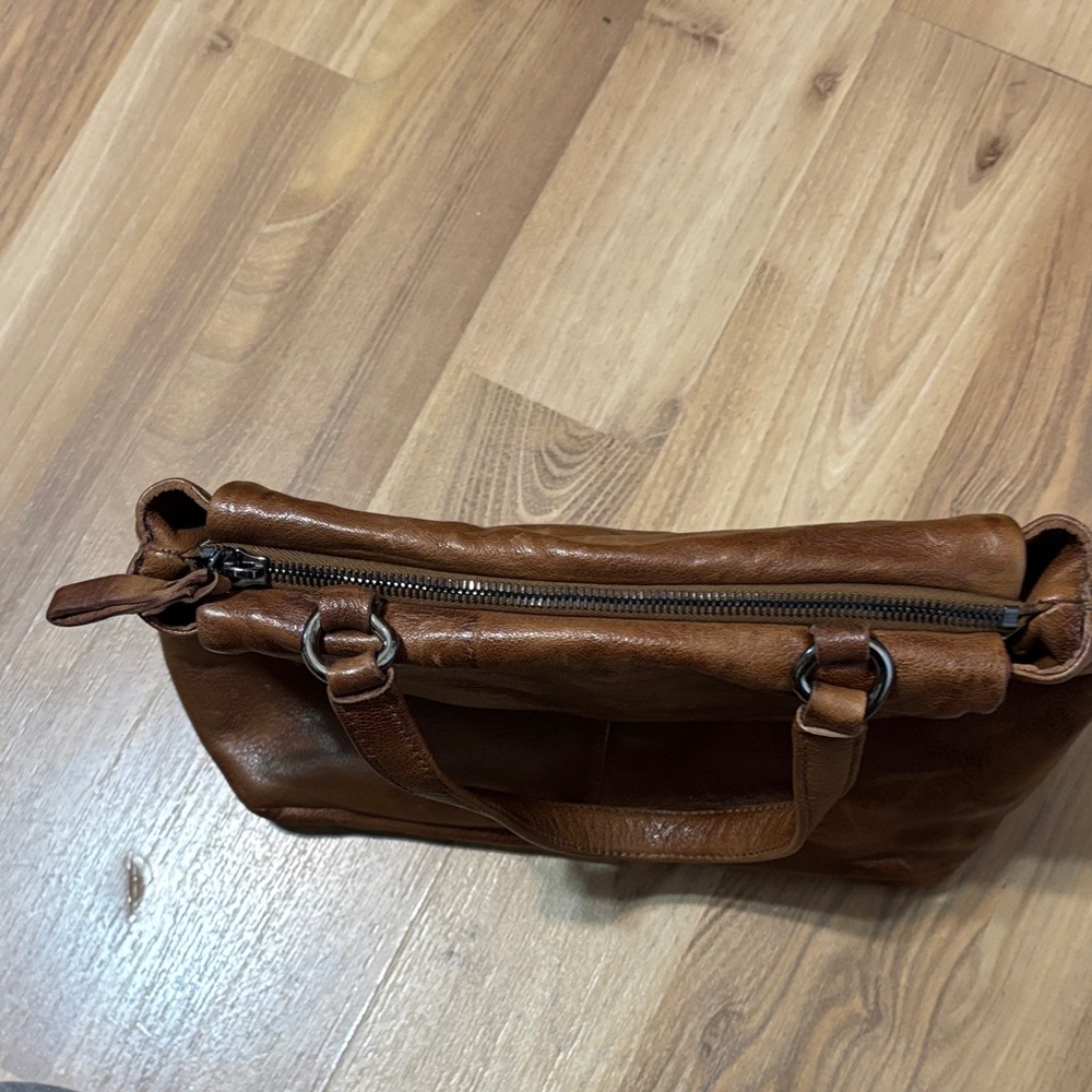 MJUS Women's Distressed Brown Leather Crossbody Bag with Adjustable Strap - Picture 13 of 16